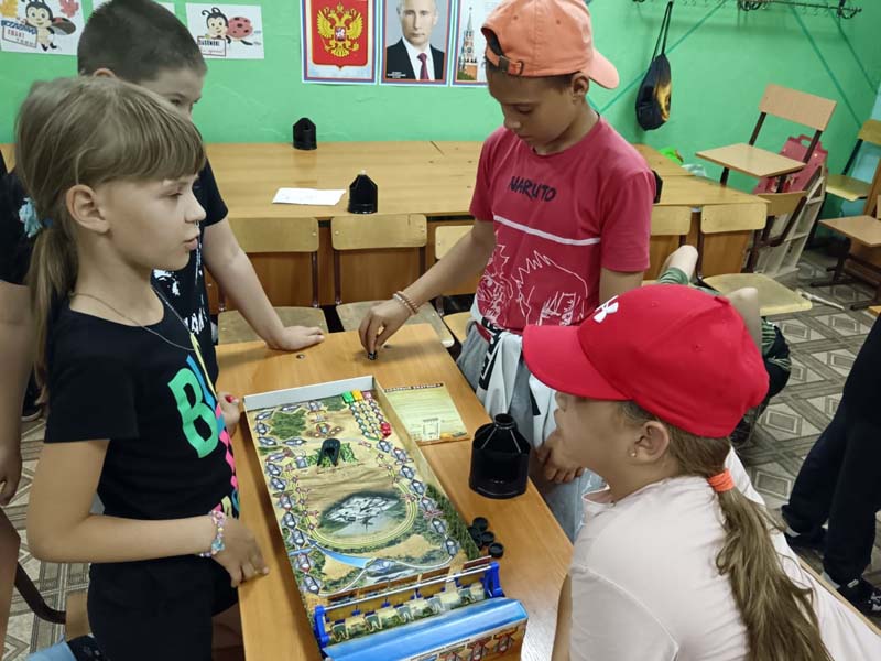 Весело и с пользой проводят время дети в летнем лагере!!!.