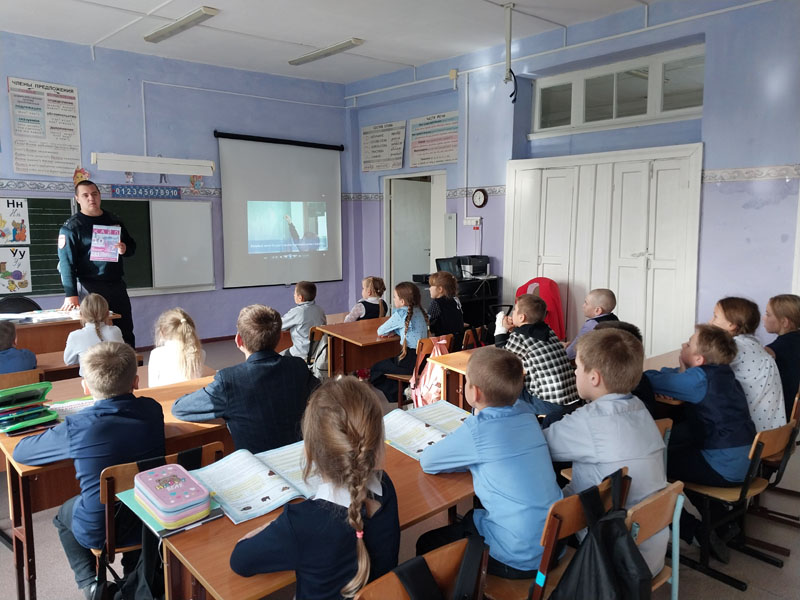 Железная дорога – зона повышенной опасности.